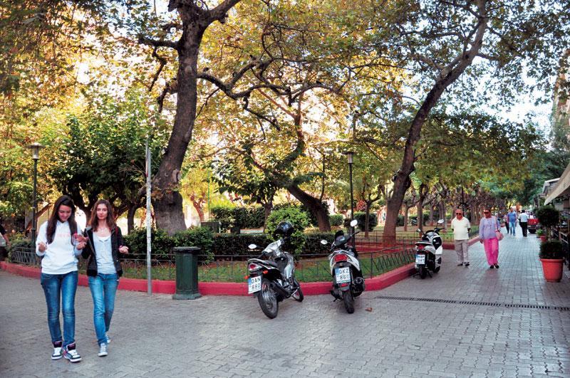 Menta Errathens Apartment - Athens Center, 5 Bd, 2 Bath Bagian luar foto